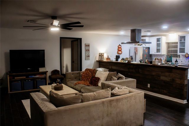 2703 Aspen Drive, Rosenberg, TX 77471