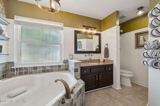 4437 HOLLYGATE Court, Jacksonville, FL 32258