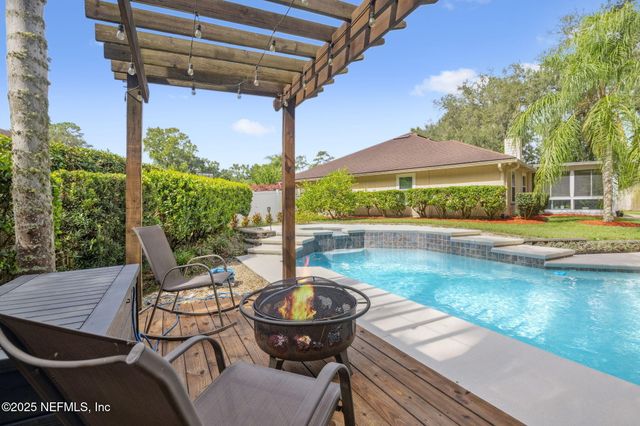 4437 HOLLYGATE Court, Jacksonville, FL 32258