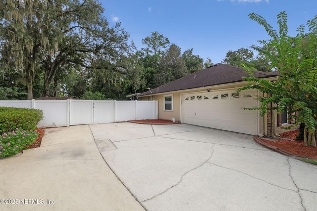 4437 HOLLYGATE Court, Jacksonville, FL 32258