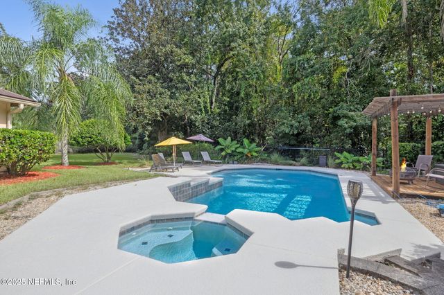 4437 HOLLYGATE Court, Jacksonville, FL 32258
