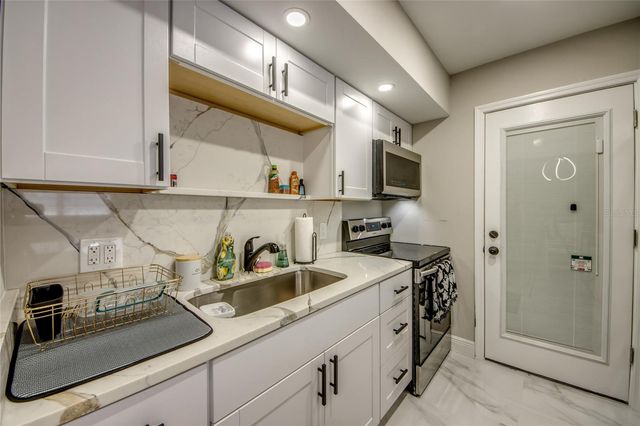 2544 1ST STREET 107, Fort Myers, FL 33901