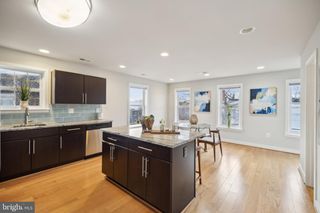 1259 Holbrook Ter NE # 2, Washington, DC 20002