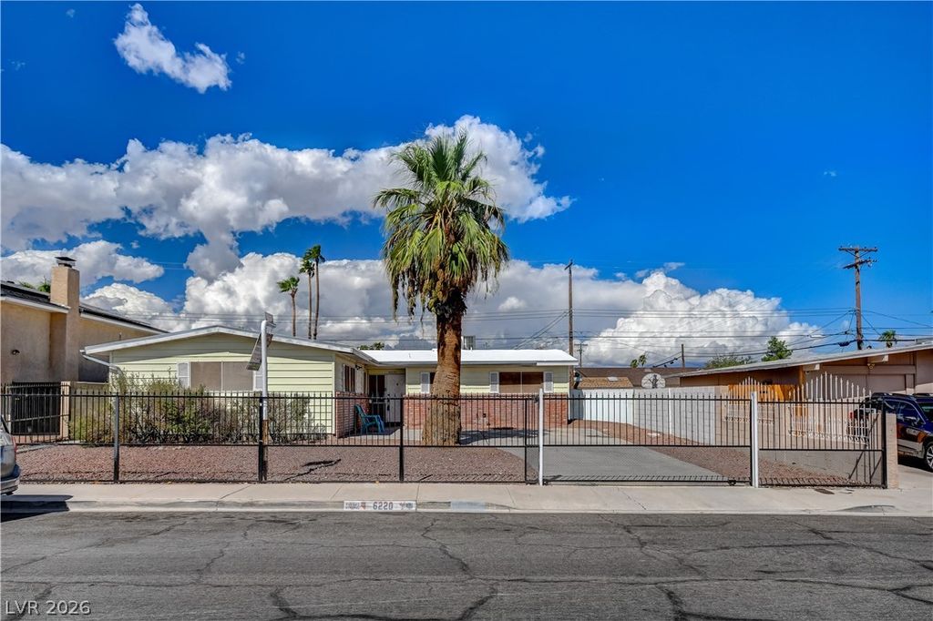 6220 Shawnee Avenue, Las Vegas, NV 89107 — photo 2