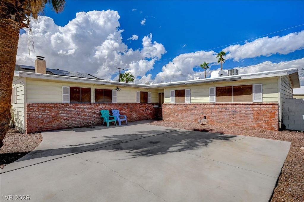 6220 Shawnee Avenue, Las Vegas, NV 89107 — photo 4