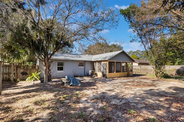 540 FERN AVENUE, Tavares, FL 32778