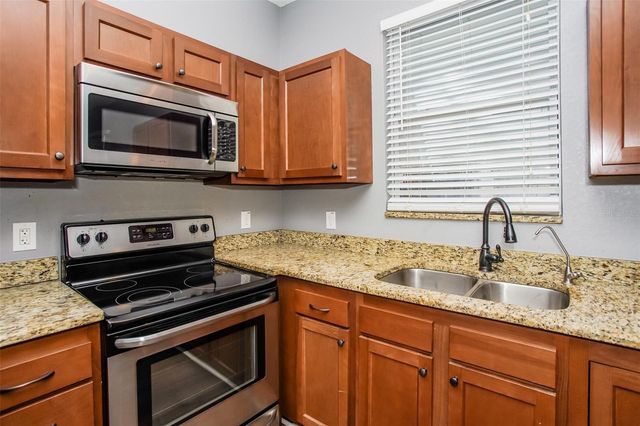 1922 20TH AVENUE N, St Petersburg, FL 33713