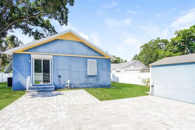 1922 20TH AVENUE N, St Petersburg, FL 33713