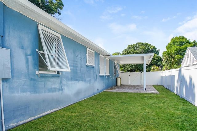 1922 20TH AVENUE N, St Petersburg, FL 33713