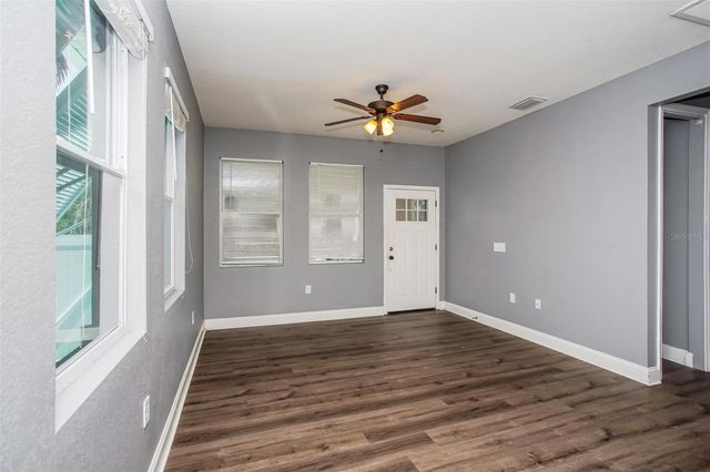 1922 20TH AVENUE N, St Petersburg, FL 33713