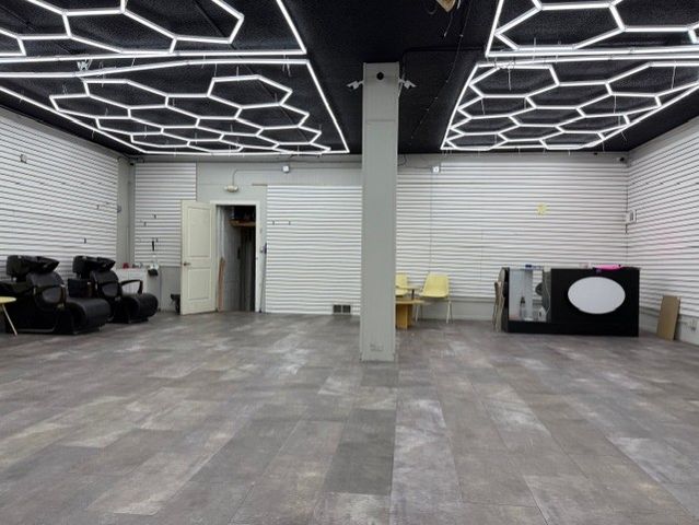 1147 E New York Street A, Aurora, IL 60505