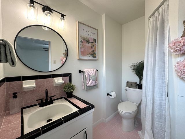 5510 Nina Lee Lane, Houston, TX 77092