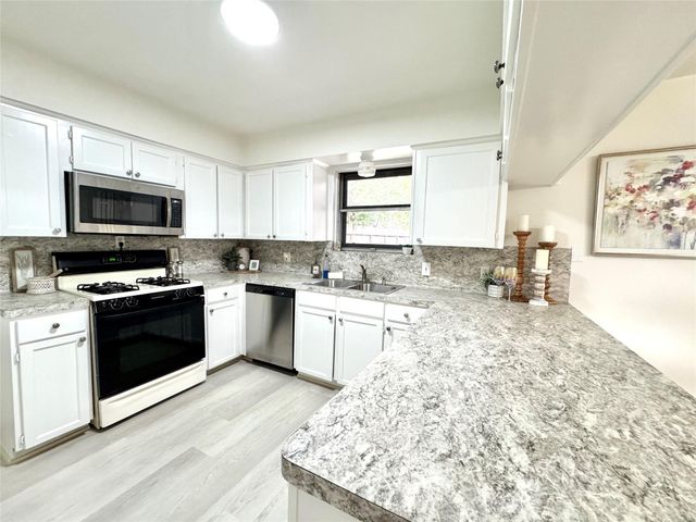 5510 Nina Lee Lane, Houston, TX 77092
