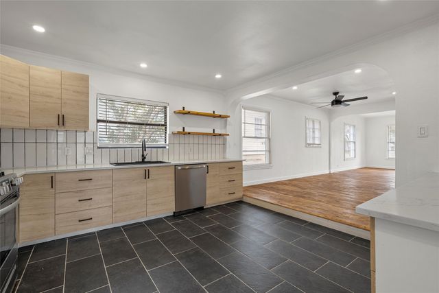 916 N 43rd Street, Waco, TX 76710