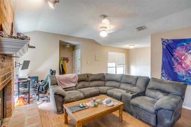 1025 Irene Street, Burleson, TX 76028