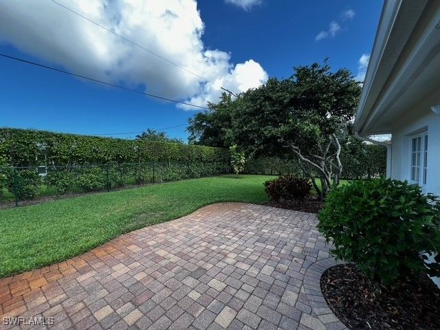 321 Burning Tree DR, Naples, FL 34105