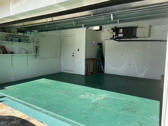 321 Burning Tree DR, Naples, FL 34105