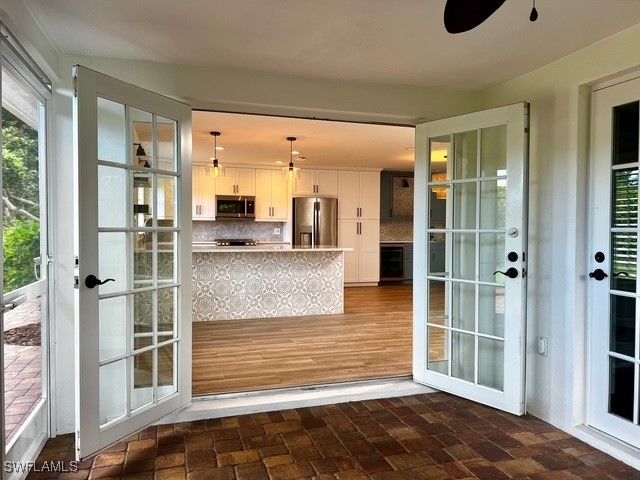 321 Burning Tree DR, Naples, FL 34105