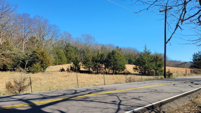 5530 Lowe Rd, Murfreesboro, TN 37127