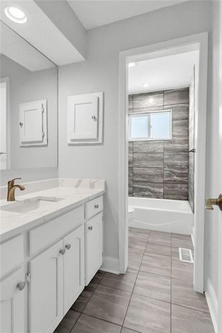 12548 W 82nd Terrace, Lenexa, KS 66215