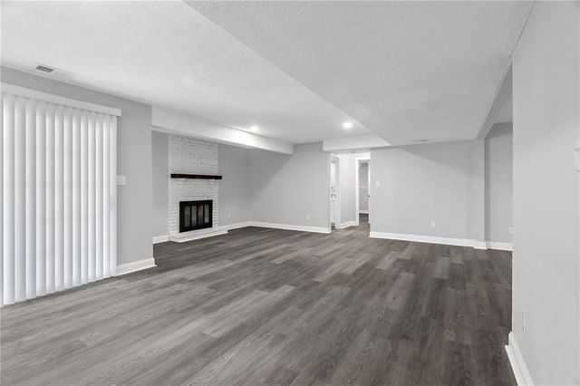 12548 W 82nd Terrace, Lenexa, KS 66215