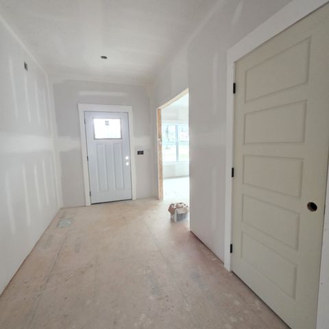 1725 Powell Rd, Clarksville, TN 37043