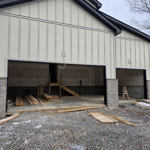 1725 Powell Rd, Clarksville, TN 37043