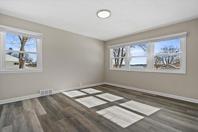 W191S7367 Shore LANE, Muskego, WI 53150