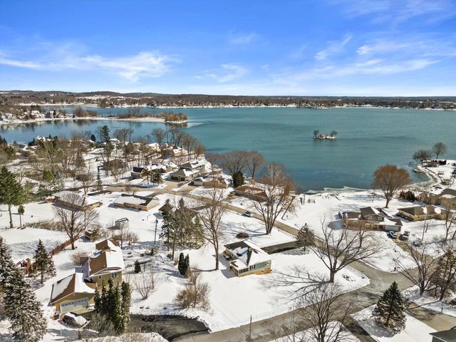 W191S7367 Shore LANE, Muskego, WI 53150