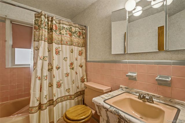 4365 158th Street, Flushing, NY 11358