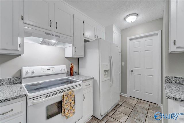 1808 Edgemere Court SE, Huntsville, AL 35803