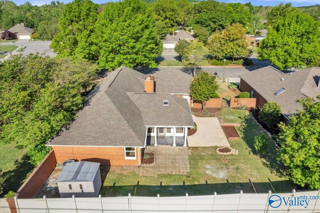 1808 Edgemere Court SE, Huntsville, AL 35803