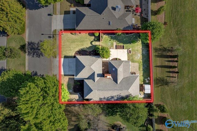 1808 Edgemere Court SE, Huntsville, AL 35803