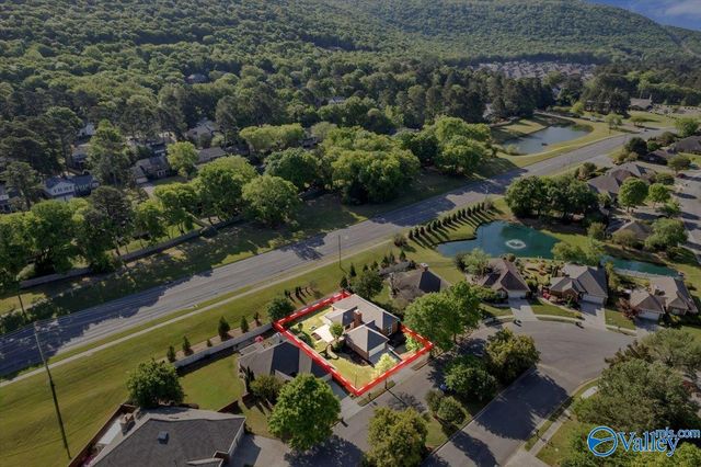 1808 Edgemere Court SE, Huntsville, AL 35803