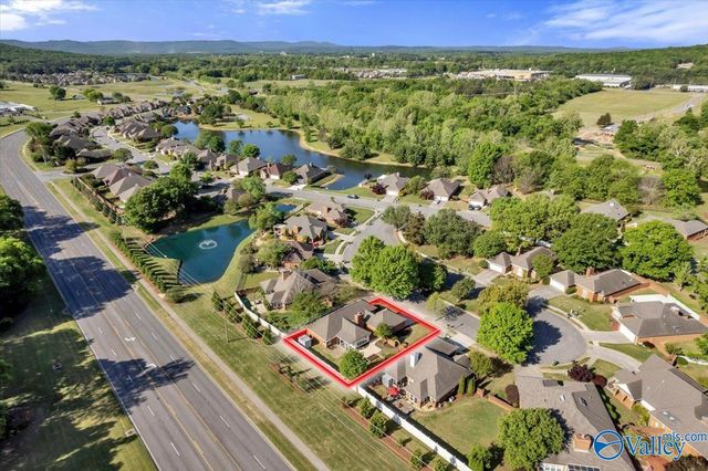 1808 Edgemere Court SE, Huntsville, AL 35803