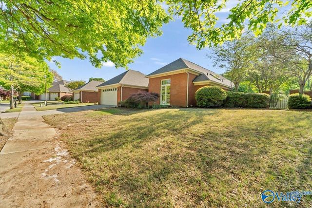 1808 Edgemere Court SE, Huntsville, AL 35803