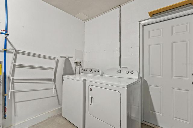 3015 SOUTHERN PARKWAY W, Bradenton, FL 34205