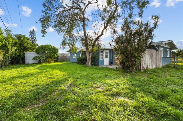 3015 SOUTHERN PARKWAY W, Bradenton, FL 34205