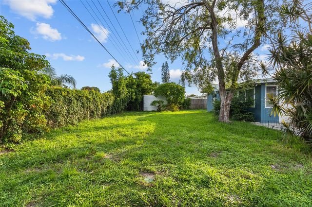 3015 SOUTHERN PARKWAY W, Bradenton, FL 34205