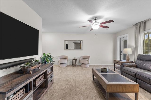 3015 SOUTHERN PARKWAY W, Bradenton, FL 34205