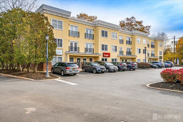 160 Durham Avenue 203, Metuchen, NJ 08840
