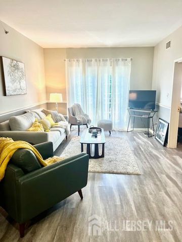 160 Durham Avenue 203, Metuchen, NJ 08840