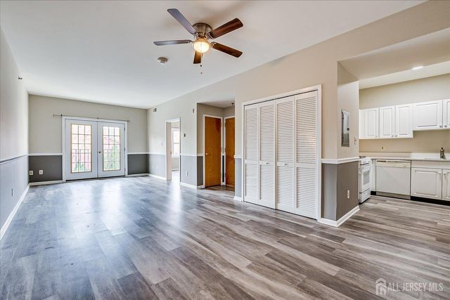 160 Durham Avenue 203, Metuchen, NJ 08840