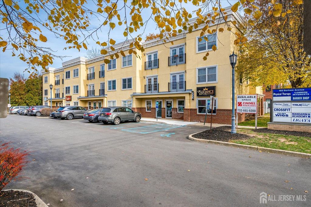 160 Durham Avenue 203, Metuchen, NJ 08840