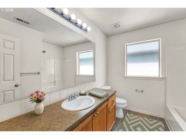 15835 Sw CENTURY Dr, Sherwood, OR 97140