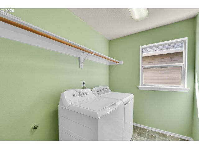 15835 Sw CENTURY Dr, Sherwood, OR 97140