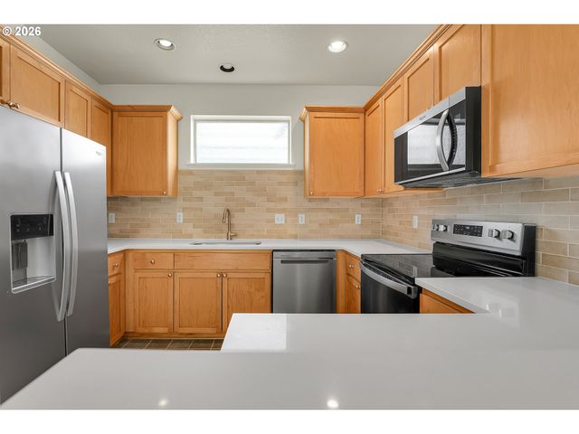 15835 Sw CENTURY Dr, Sherwood, OR 97140