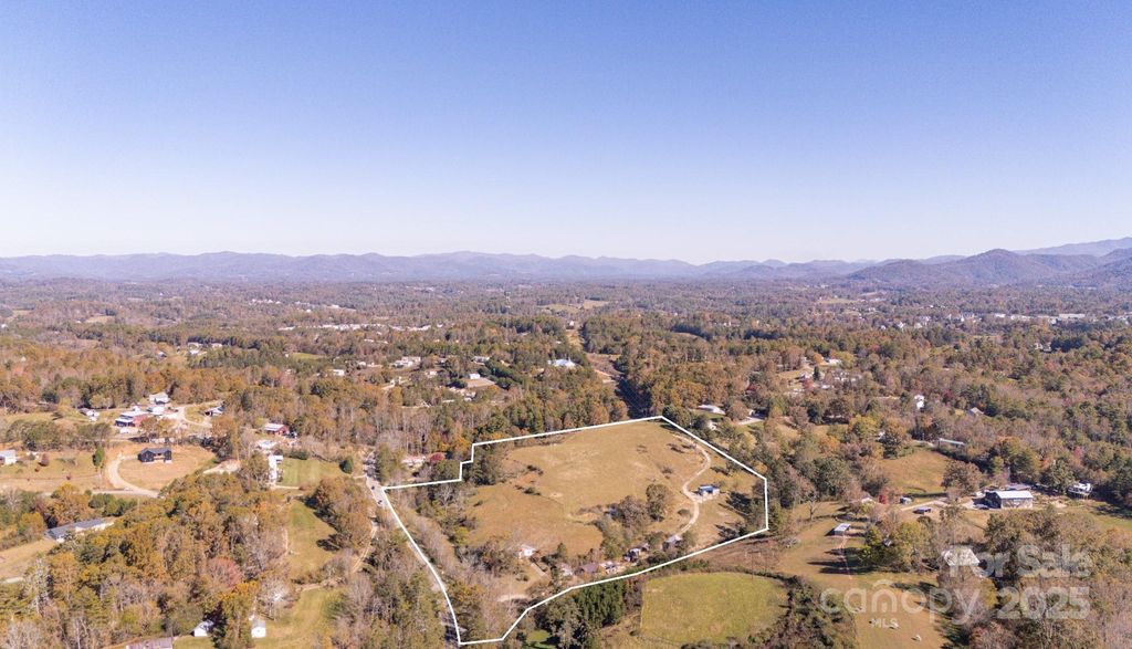 318 Monticello Road, Weaverville, NC 28787