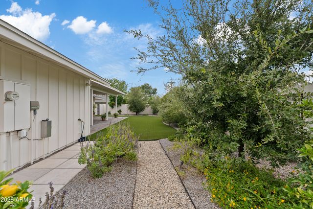 4010 E COOLIDGE Street, Phoenix, AZ 85018