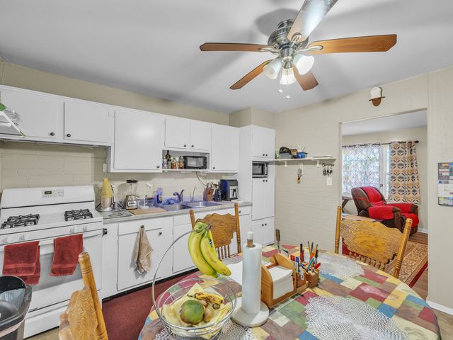 4817 Willow Lane, Mchenry, IL 60050